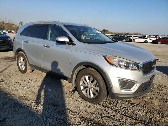 Photo 4 from auction – 2016 KIA SORENTO LX with VIN 5XYPG4A32GG030244