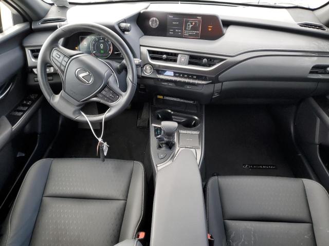 Photo 8 from auction – 2021 LEXUS UX 200 with VIN JTHX3JBHXM2042408