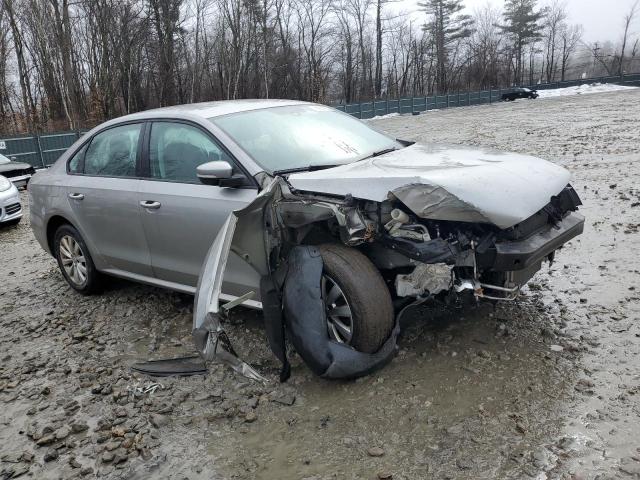Photo 4 from auction – 2014 VOLKSWAGEN PASSAT S with VIN 1VWAT7A34EC067183
