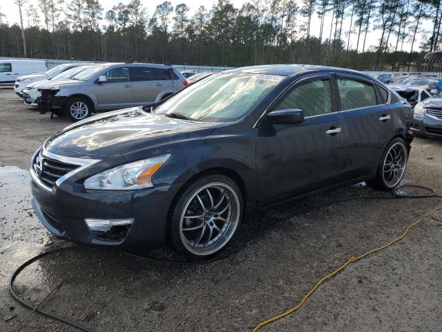 NISSAN ALTIMA 2.5 2013 with VIN 1N4AL3AP3DC235141 - Photo from auction