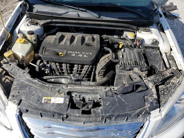 Photo 11 from auction – 2014 CHRYSLER 200 LX with VIN 1C3CCBAB0EN141097