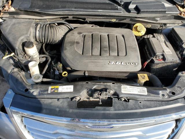 Photo 12 from auction – 2016 CHRYSLER TOWN & COU with VIN 2C4RC1BG8GR198096