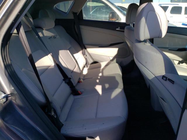 Photo 11 from auction – 2018 HYUNDAI TUCSON SEL with VIN KM8J33A43JU690136