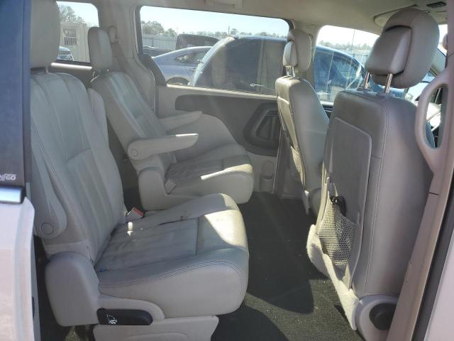 Photo 11 from auction – 2013 CHRYSLER TOWN & COU with VIN 2C4RC1BG9DR526041