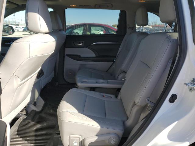 Photo 11 from auction – 2016 TOYOTA HIGHLANDER with VIN 5TDDKRFH2GS352162