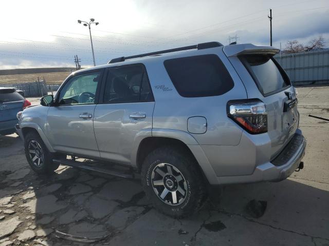 Photo 2 from auction – 2020 TOYOTA 4RUNNER SR with VIN JTEBU5JR4L5829910