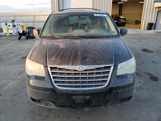 Photo 5 from auction – 2010 CHRYSLER TOWN & COU with VIN 2A4RR4DE5AR344032