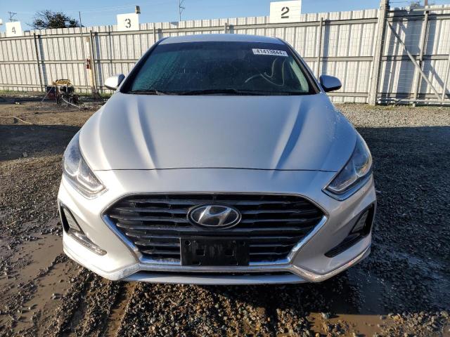 Photo 5 from auction – 2019 HYUNDAI SONATA SE with VIN 5NPE24AF3KH799417