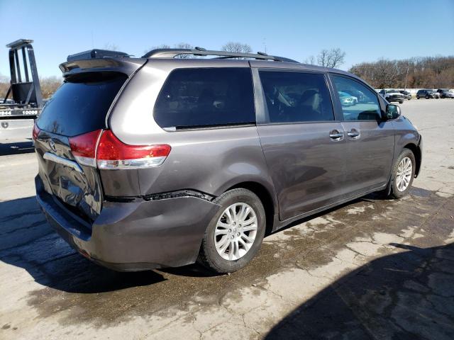 Photo 3 from auction – 2013 TOYOTA SIENNA XLE with VIN 5TDYK3DC0DS385288