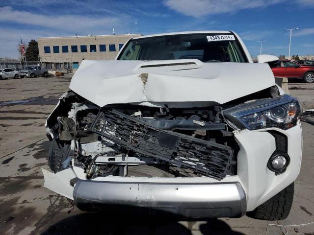 Photo 5 from auction – 2020 TOYOTA 4RUNNER SR with VIN JTEBU5JR2L5779833