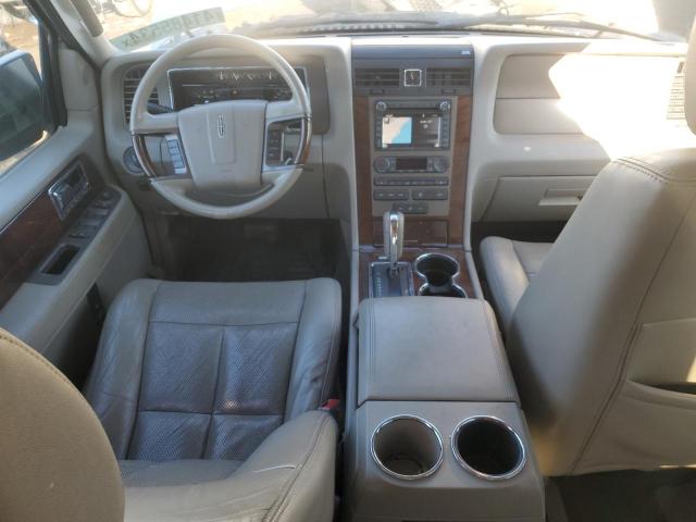 Photo 8 from auction – 2011 LINCOLN NAVIGATOR with VIN 5LMJJ2J56BEJ08466