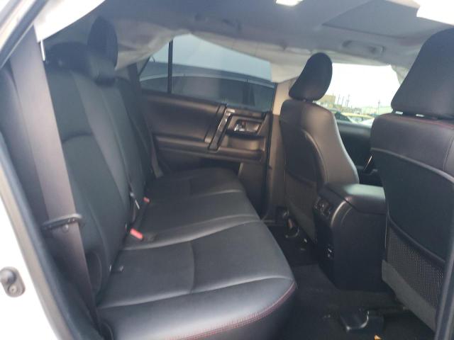Photo 10 from auction – 2017 TOYOTA 4RUNNER SR with VIN JTEBU5JRXH5482008