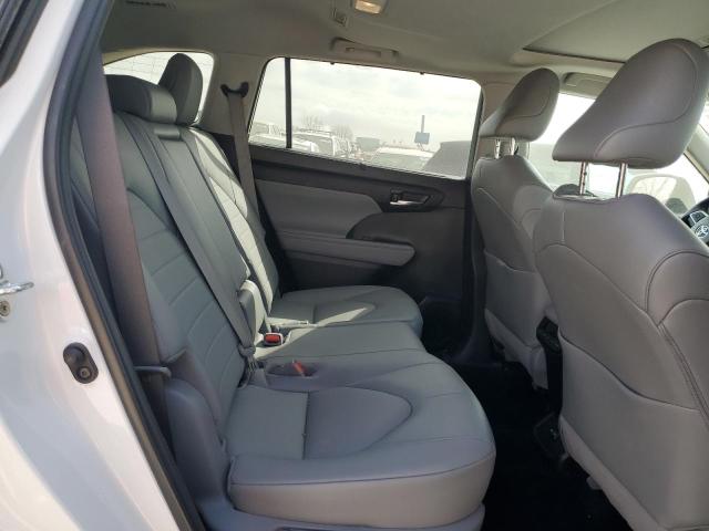 Photo 11 from auction – 2022 TOYOTA HIGHLANDER with VIN 5TDHZRBH6NS572453