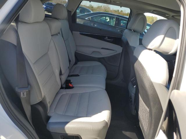 Photo 11 from auction – 2016 KIA SORENTO SX with VIN 5XYPK4A53GG118722