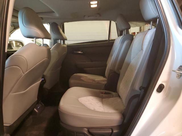 Photo 11 from auction – 2023 TOYOTA HIGHLANDER with VIN 5TDABRCH7PS572260