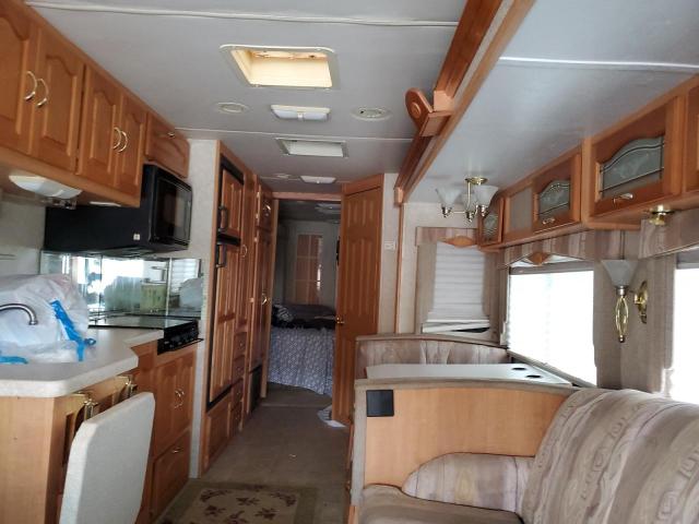 Photo 6 from auction – 2005 WILDWOOD GEORGETOWN with VIN 1F6NF53S440A03233