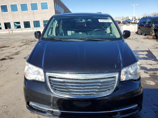 Photo 5 from auction – 2015 CHRYSLER TOWN & COU with VIN 2C4RC1BG1FR553396