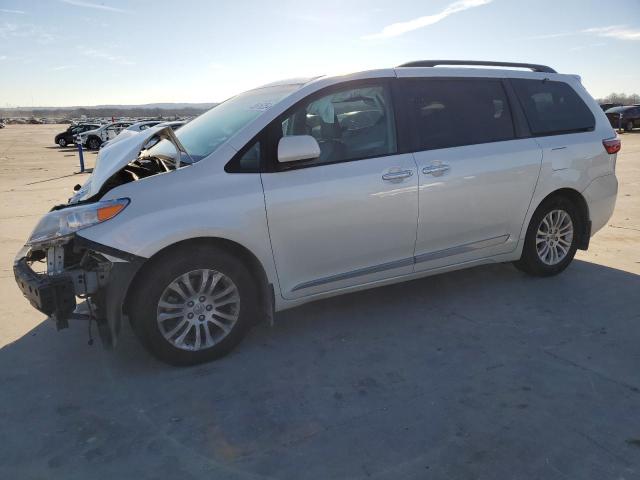 TOYOTA SIENNA XLE 2015 with VIN 5TDYK3DC6FS669785 - Photo from auction