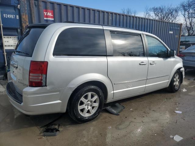 Photo 3 from auction – 2010 CHRYSLER TOWN & COU with VIN 2A4RR5D15AR315522