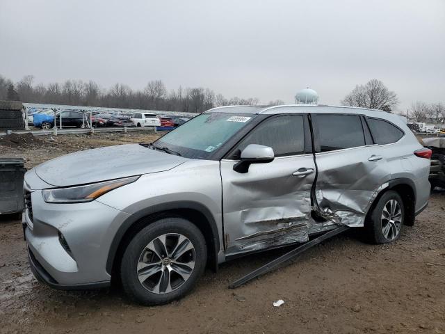TOYOTA HIGHLANDER 2021 with VIN 5TDHZRBH9MS541860 - Photo from auction