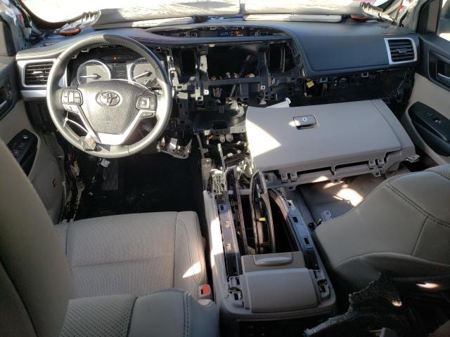Zdjęcie 8 z aukcji – 2019 TOYOTA HIGHLANDER z VIN 5TDDGRFH3KS069862