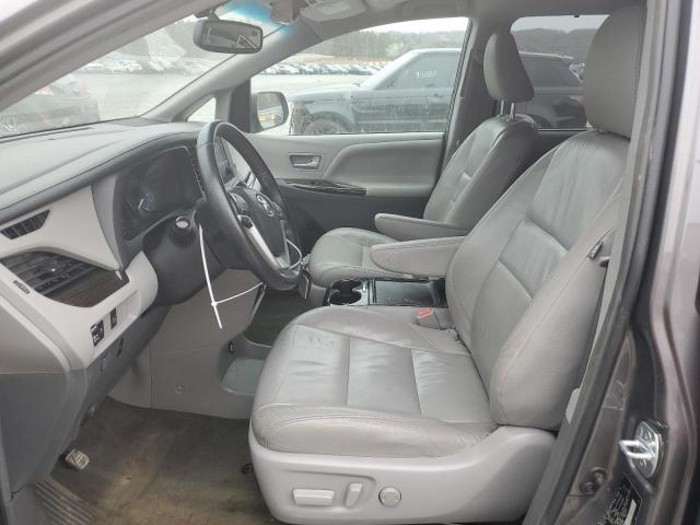 Photo 7 from auction – 2017 TOYOTA SIENNA XLE with VIN 5TDYZ3DC8HS829888