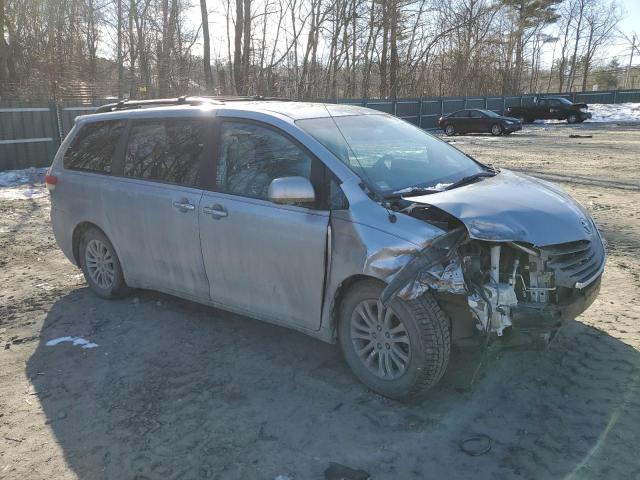 Photo 4 from auction – 2013 TOYOTA SIENNA XLE with VIN 5TDYK3DC4DS305300