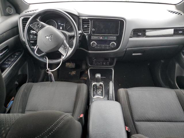 Photo 8 from auction – 2018 MITSUBISHI OUTLANDER with VIN JA4AD3A34JZ060728