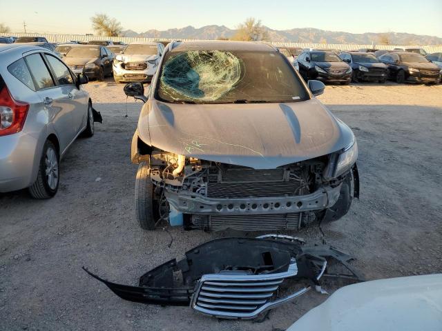 Photo 5 from auction – 2017 LINCOLN MKC SELECT with VIN 5LMTJ2DH5HUL34821