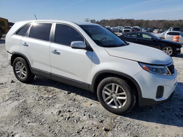 Photo 4 from auction – 2015 KIA SORENTO LX with VIN 5XYKT3A61FG628608