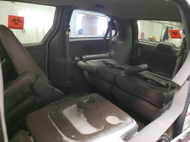 Photo 10 from auction – 2002 CHRYSLER TOWN & COU with VIN 2C8GP64L32R796929