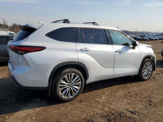 Photo 3 from auction – 2023 TOYOTA HIGHLANDER with VIN 5TDKDRBH2PS505940