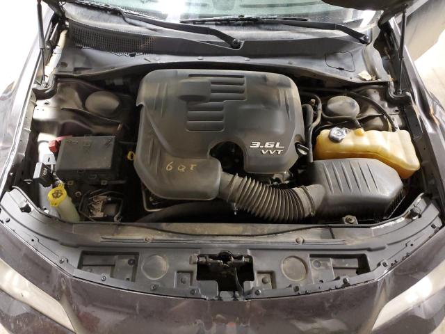 Photo 11 from auction – 2018 CHRYSLER 300 LIMITE with VIN 2C3CCAKG7JH296639