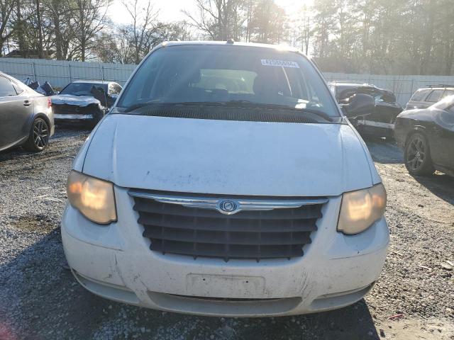 Photo 5 from auction – 2005 CHRYSLER TOWN & COU with VIN 2C4GP54L75R386103