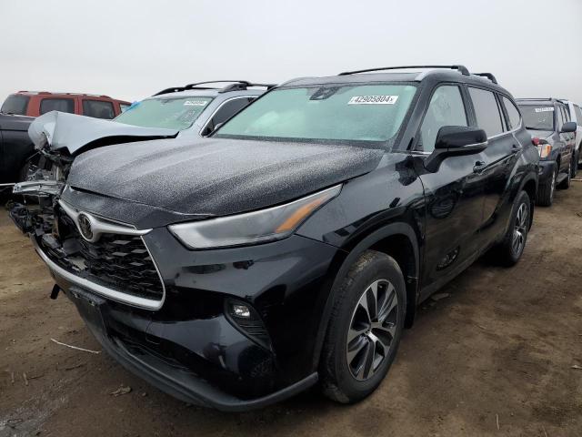 TOYOTA HIGHLANDER 2023 with VIN 5TDKDRBH5PS017761 - Photo from auction