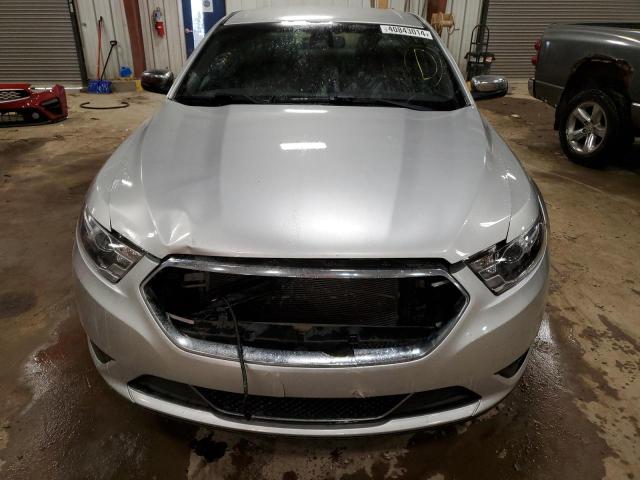 Photo 5 from auction – 2015 FORD TAURUS LIM with VIN 1FAHP2F87FG195558