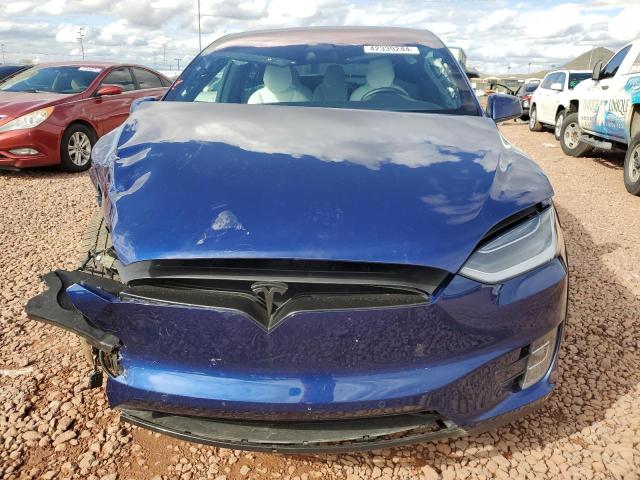 Photo 5 from auction – 2017 TESLA MODEL X with VIN 5YJXCAE28HF040605