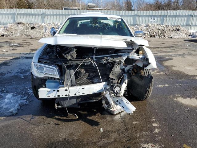 Photo 5 from auction – 2019 CHRYSLER 300 LIMITE with VIN 2C3CCAKGXKH610995