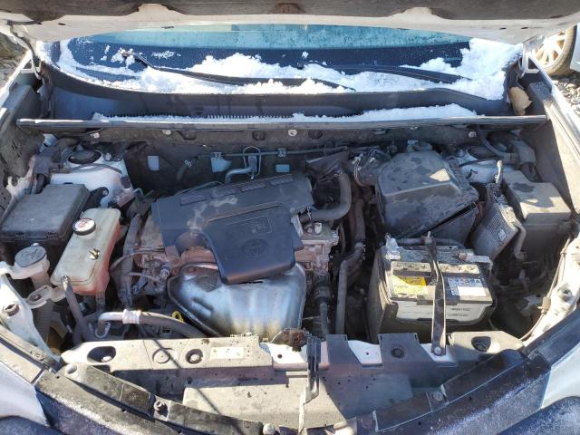 Photo 12 from auction – 2018 TOYOTA RAV4 SE with VIN JTMJFREV6JJ230679