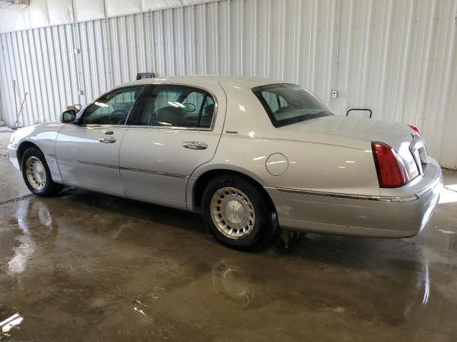 Photo 2 from auction – 2001 LINCOLN TOWN CAR E with VIN 1LNHM81W01Y723497