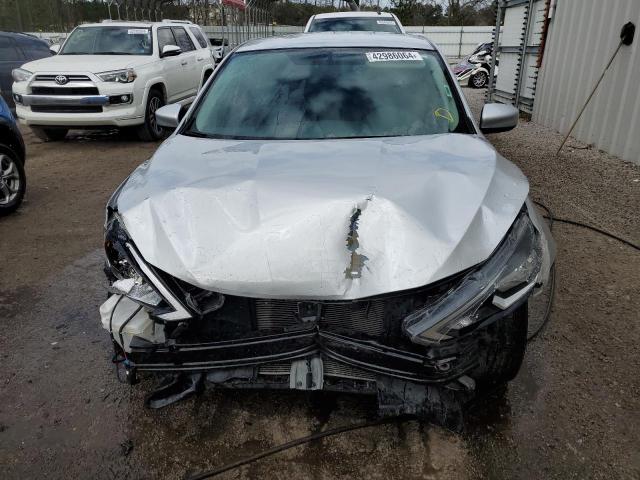 Photo 5 from auction – 2016 NISSAN SENTRA S with VIN 3N1AB7AP1GL680722