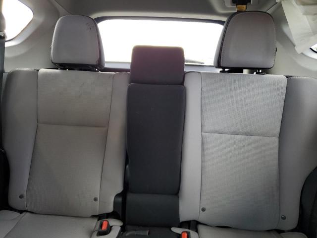Photo 10 from auction – 2017 TOYOTA RAV4 XLE with VIN 2T3RFREV6HW585768