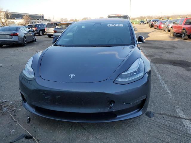Photo 5 from auction – 2018 TESLA MODEL 3 with VIN 5YJ3E1EA7JF019038