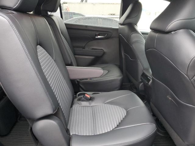 Photo 11 from auction – 2024 TOYOTA HIGHLANDER with VIN 5TDKDRBH4RS533886
