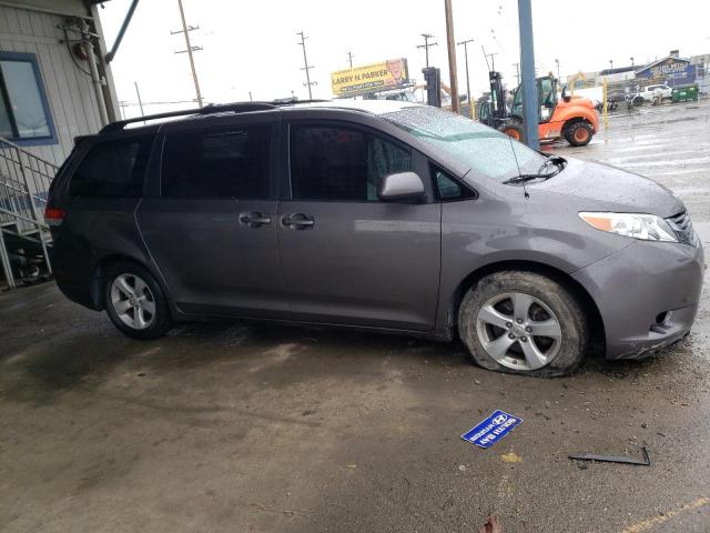 Photo 4 from auction – 2011 TOYOTA SIENNA LE with VIN 5TDKK3DC5BS137752