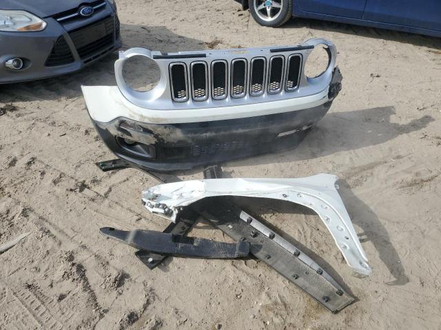 Photo 13 from auction – 2015 JEEP RENEGADE L with VIN ZACCJBDT8FPC12089