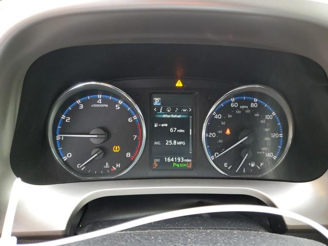 Photo 9 from auction – 2016 TOYOTA RAV4 LIMIT with VIN JTMYFREV0GJ061508