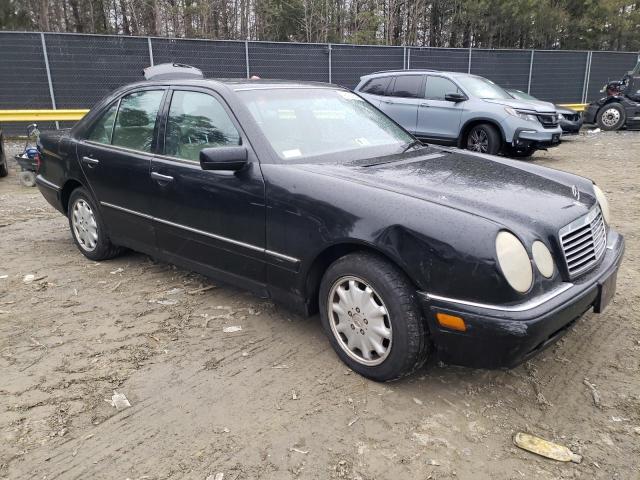 Photo 4 from auction – 1996 MERCEDES-BENZ E 320 with VIN WDBJF55F4TJ017653