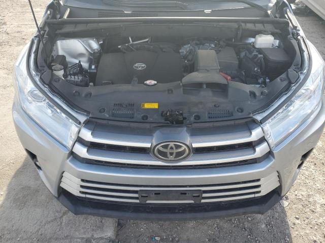 Photo 12 from auction – 2018 TOYOTA HIGHLANDER with VIN 5TDJZRFHXJS867352