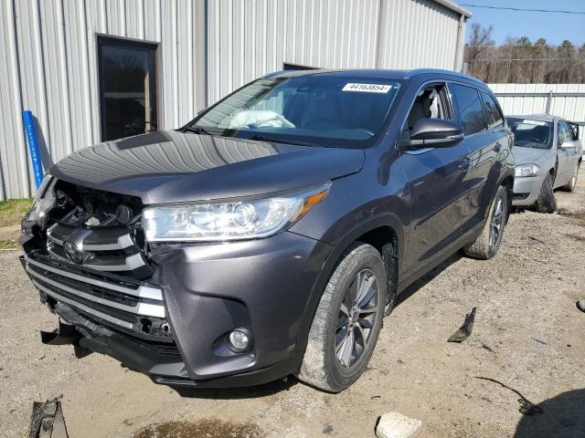 TOYOTA HIGHLANDER 2019 with VIN 5TDJZRFH3KS627092 - Photo from auction